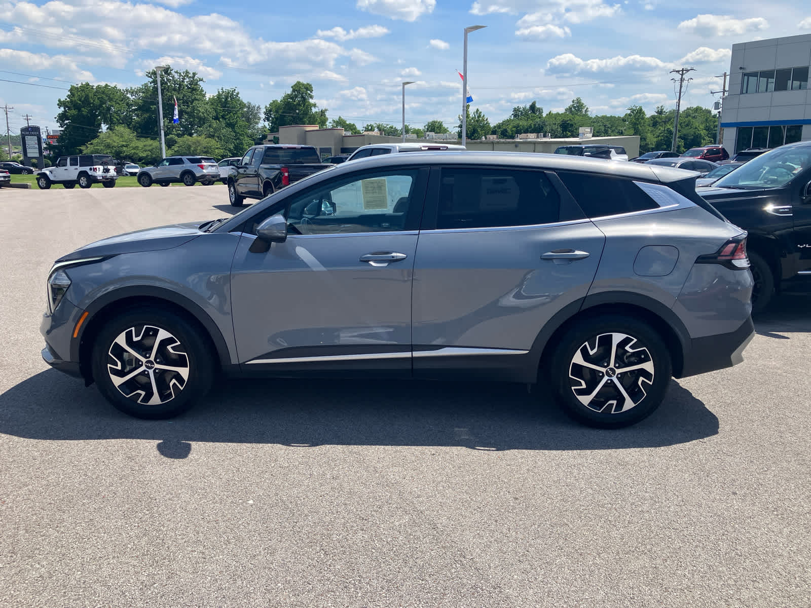 2023 Kia Sportage EX