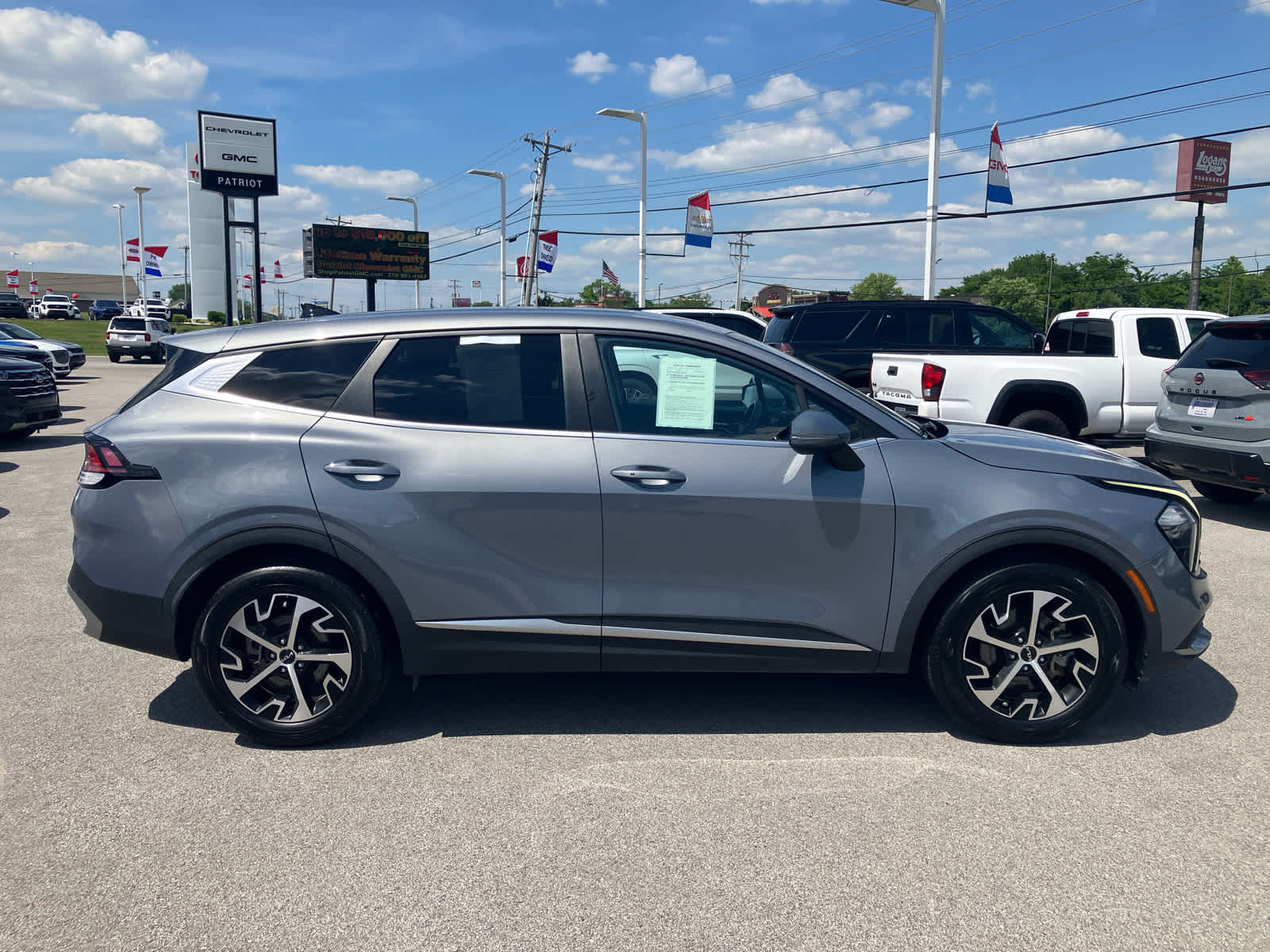 2023 Kia Sportage EX