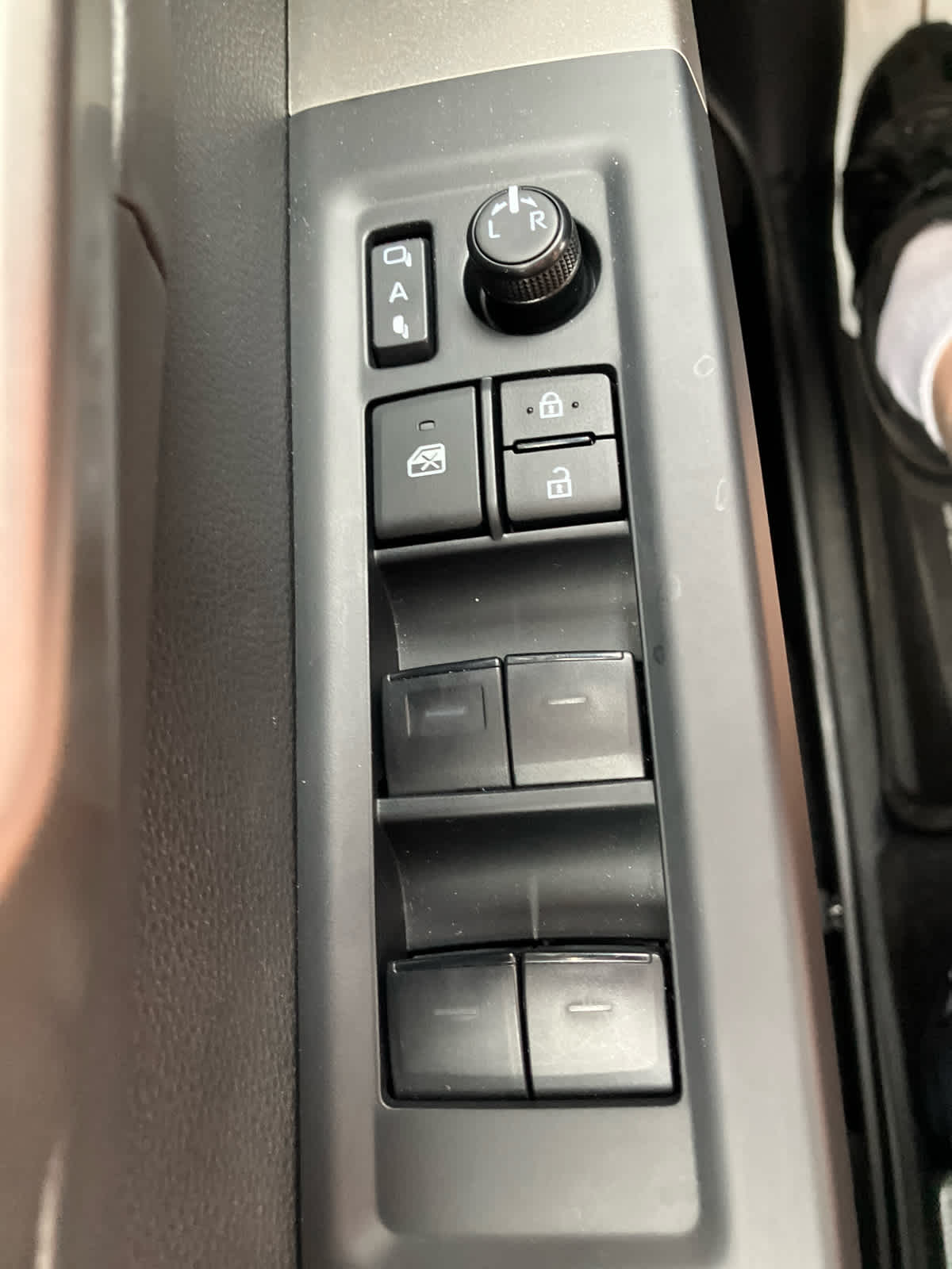 2026 Toyota Sequoia SR5