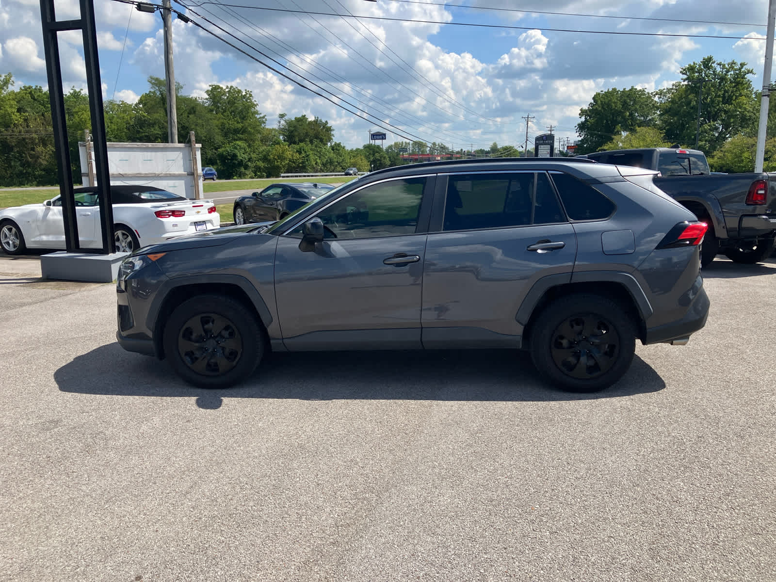 2020 Toyota RAV4 LE