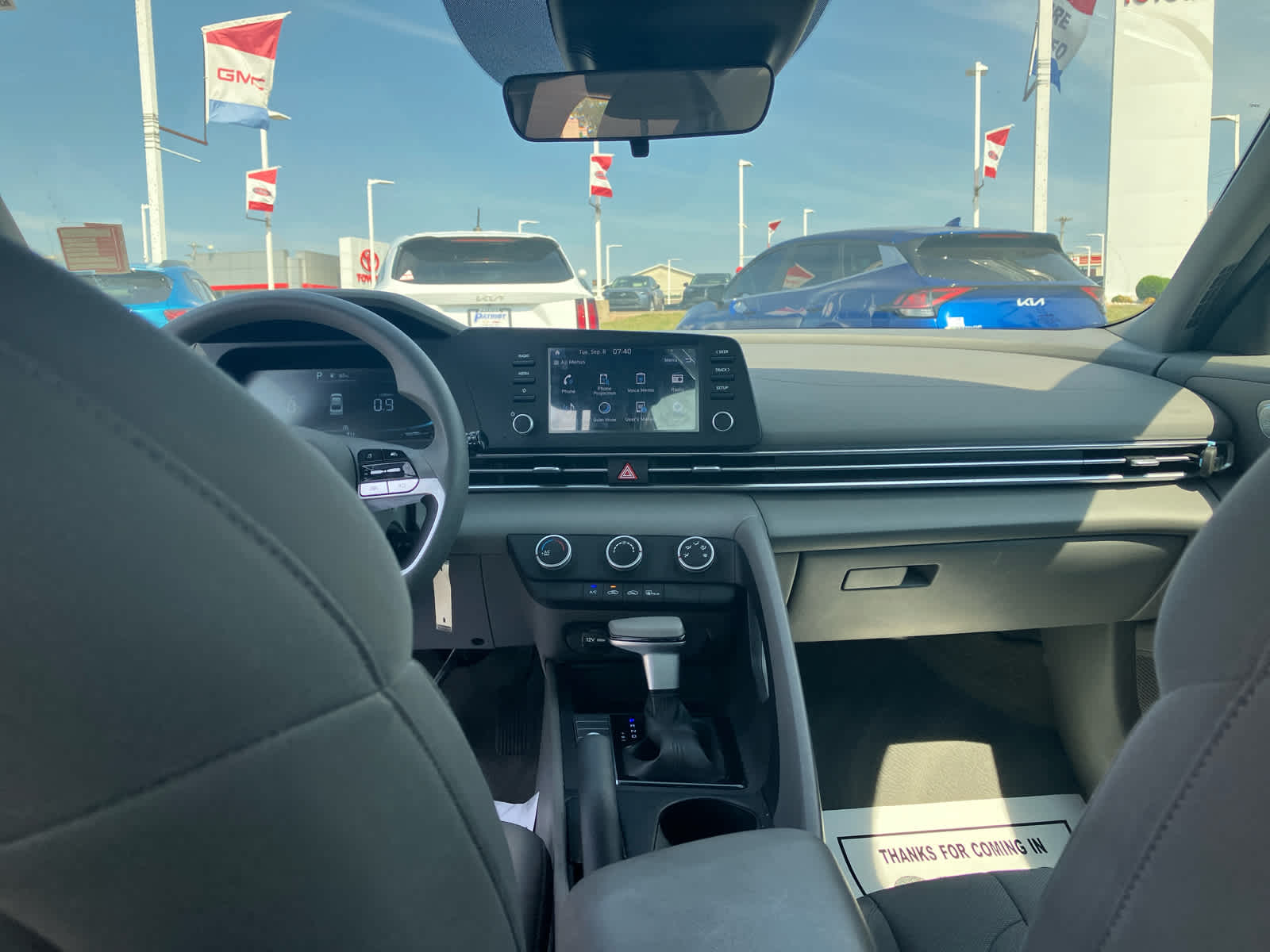 2024 Hyundai Elantra SE