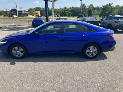 2024 Hyundai Elantra SE
