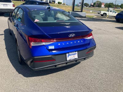 2024 Hyundai Elantra SE