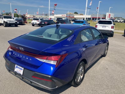 2024 Hyundai Elantra SE
