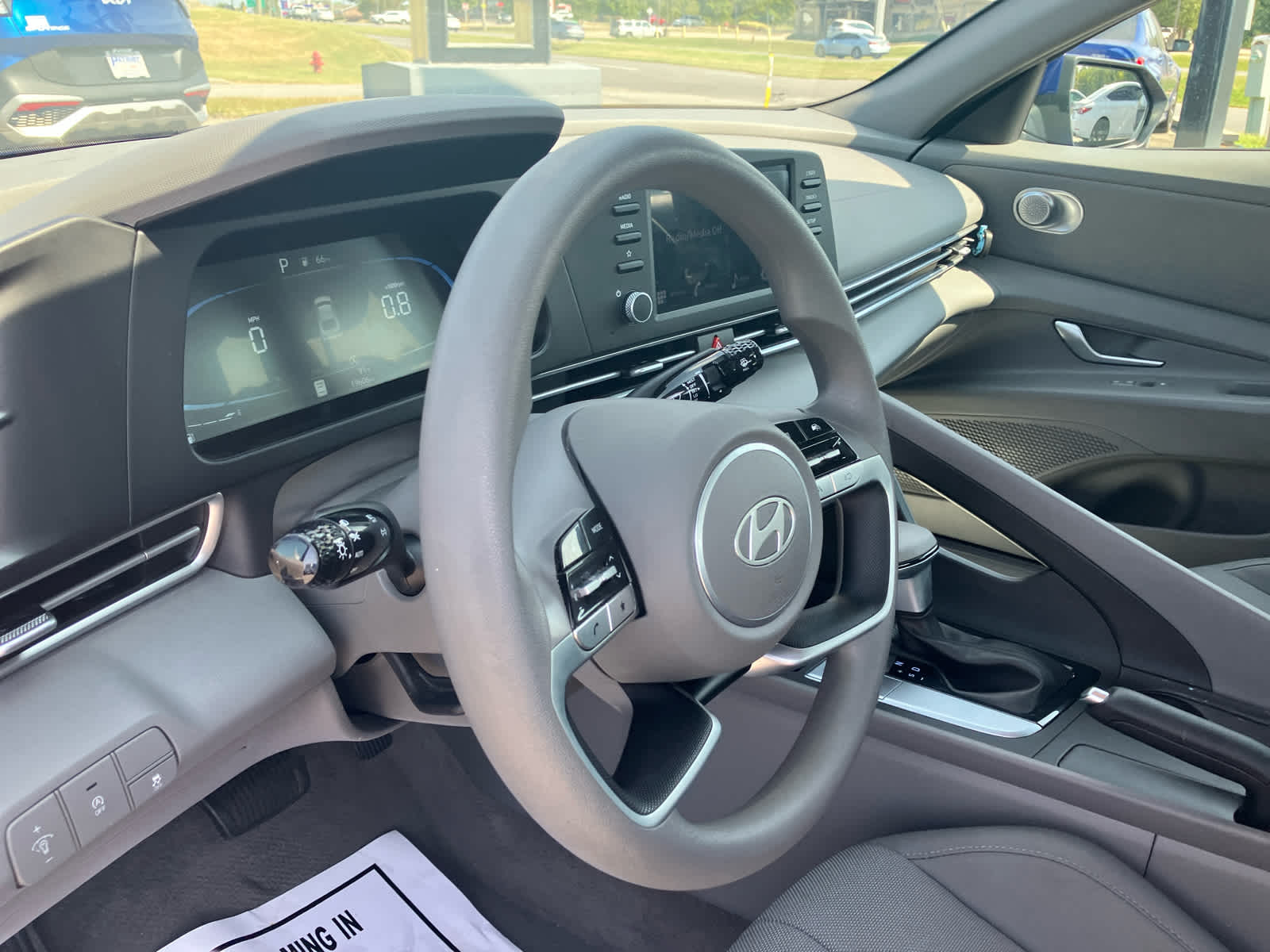 2024 Hyundai Elantra SE