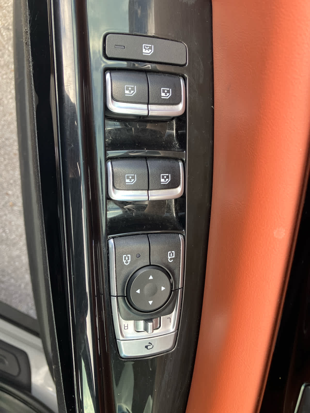 2023 Kia Carnival SX