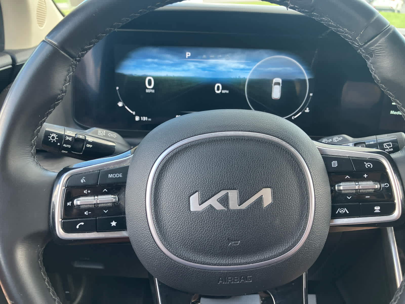 2023 Kia Carnival SX