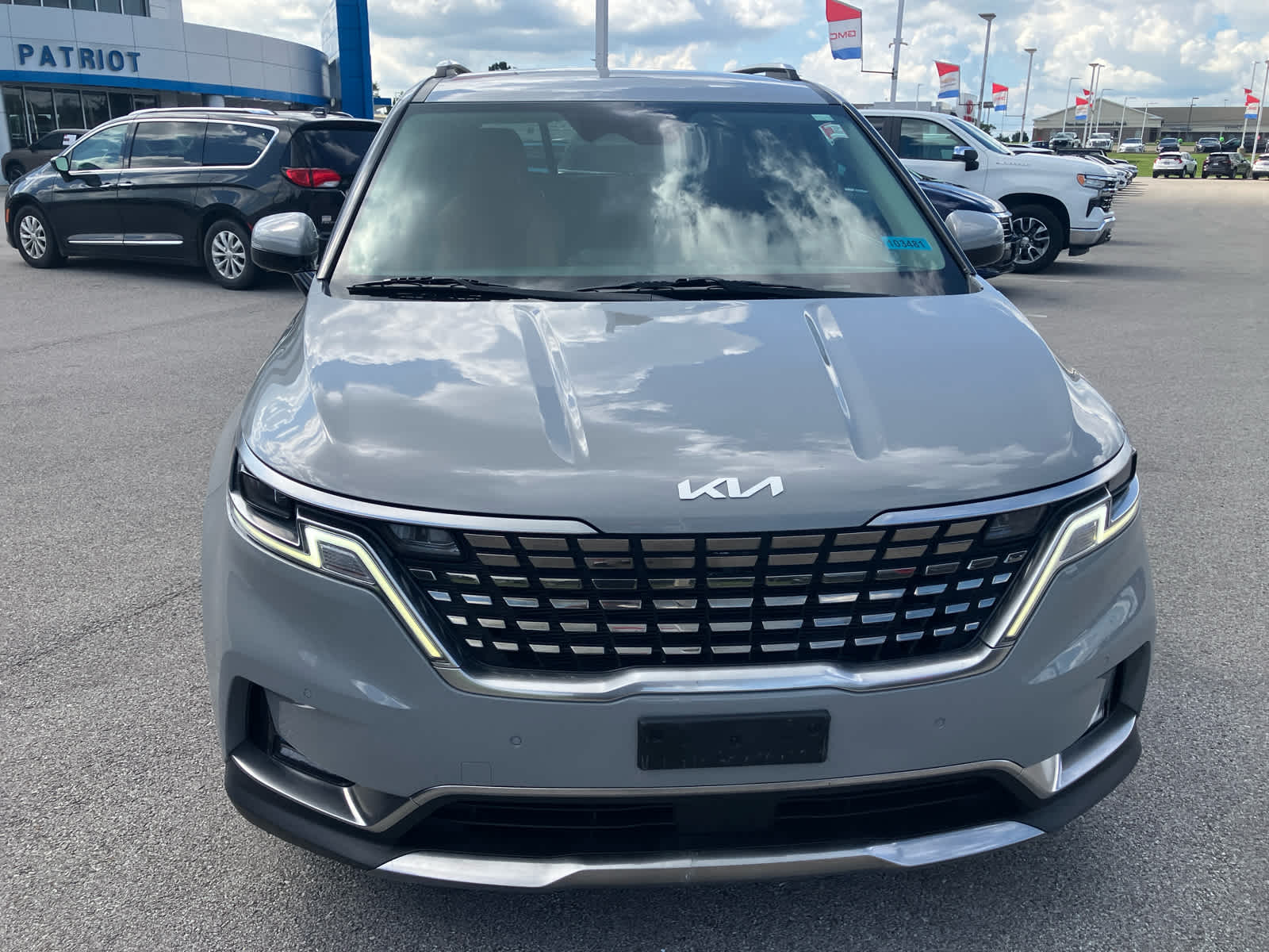 2023 Kia Carnival SX