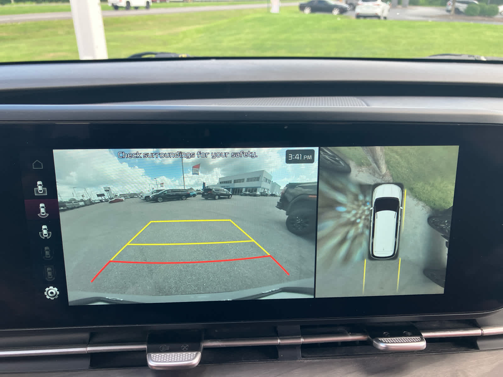 2023 Kia Carnival SX