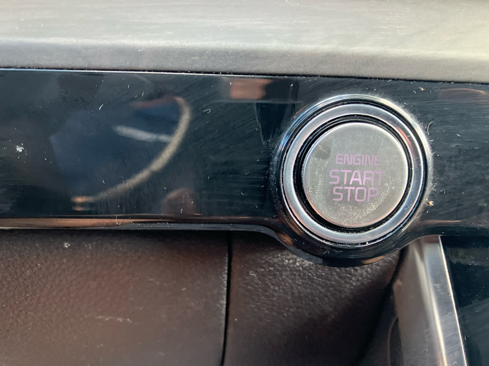 2023 Kia Carnival SX