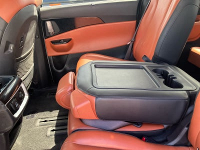 2023 Kia Carnival SX