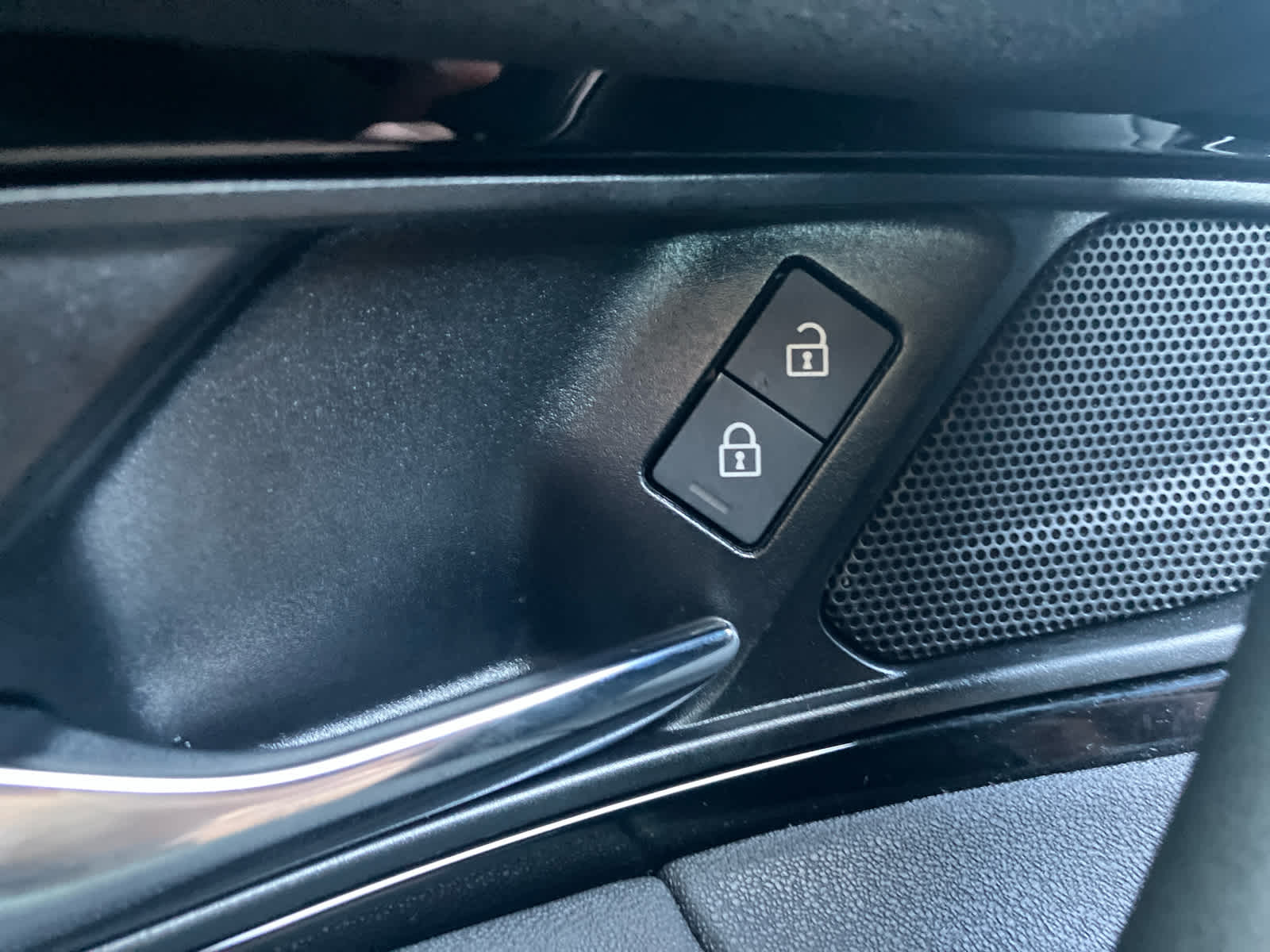 2025 Land Rover Discovery Sport S